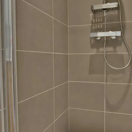 Moderne Au Chinaillon Pour 6 Personnes - Fr-1-391-208